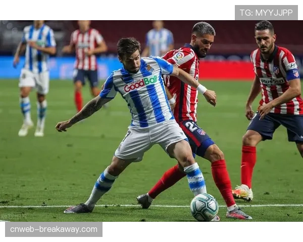 记者观察：阿尔梅里亚的保级希望，与其近期改打五后卫混合防守体系直接相关